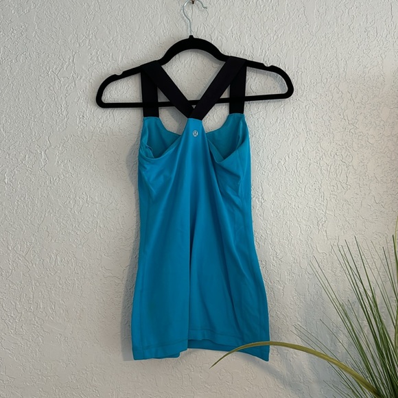 Lululemon Lycra Top - Picture 3 of 4